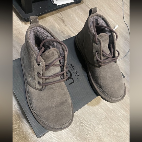 Uggs - Picture 1 of 3